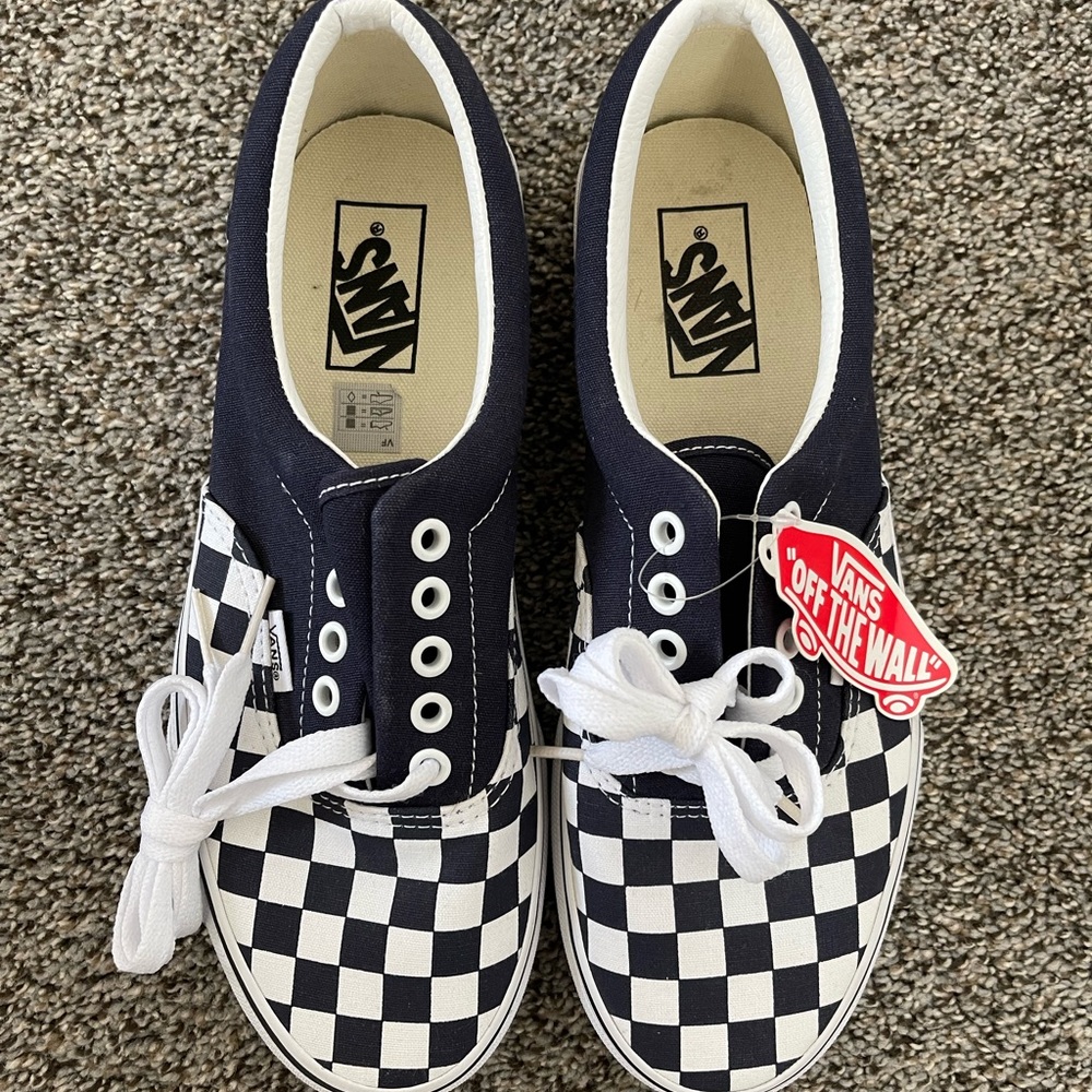 NEW VAN SNEAKERS